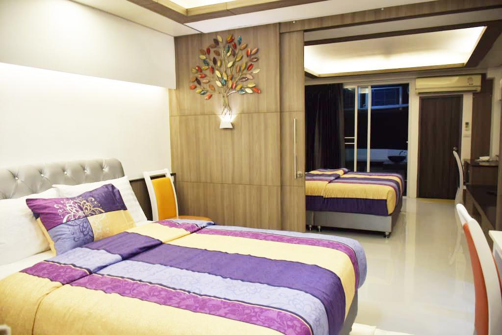 Family Suite Room Pratunam Bangkok Exterior photo